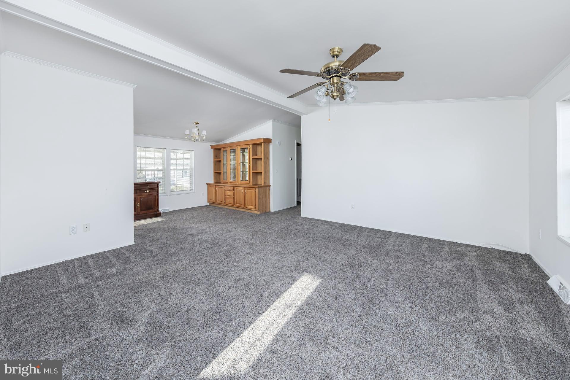 239 Tony Circle Mantua, NJ 08051 - Photo 5 of 24 Large Living room