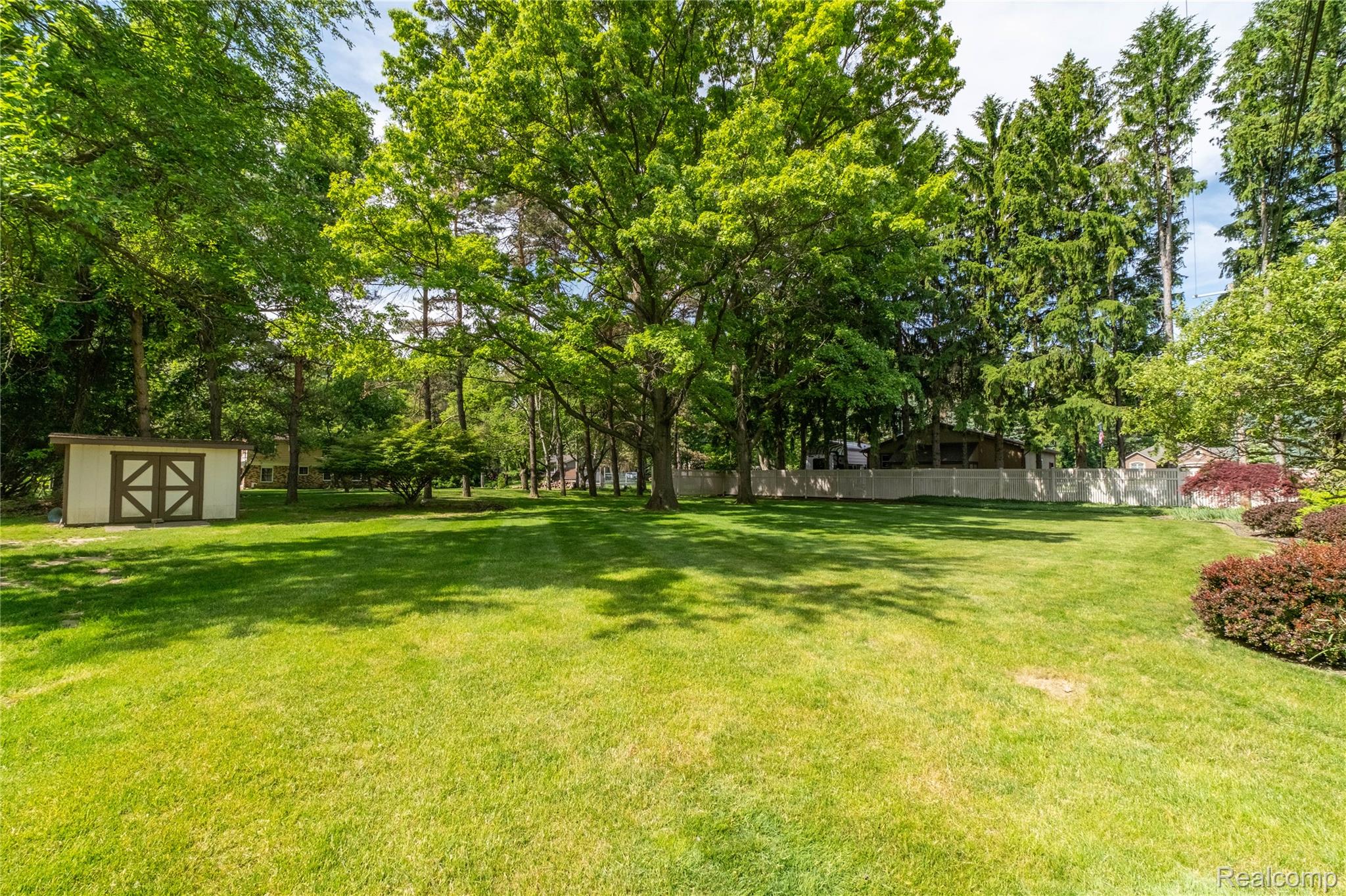 11050 Wealthy Lane Romeo, MI 48065 - Photo 49 of 53 11050 Wealthy0011.jpg