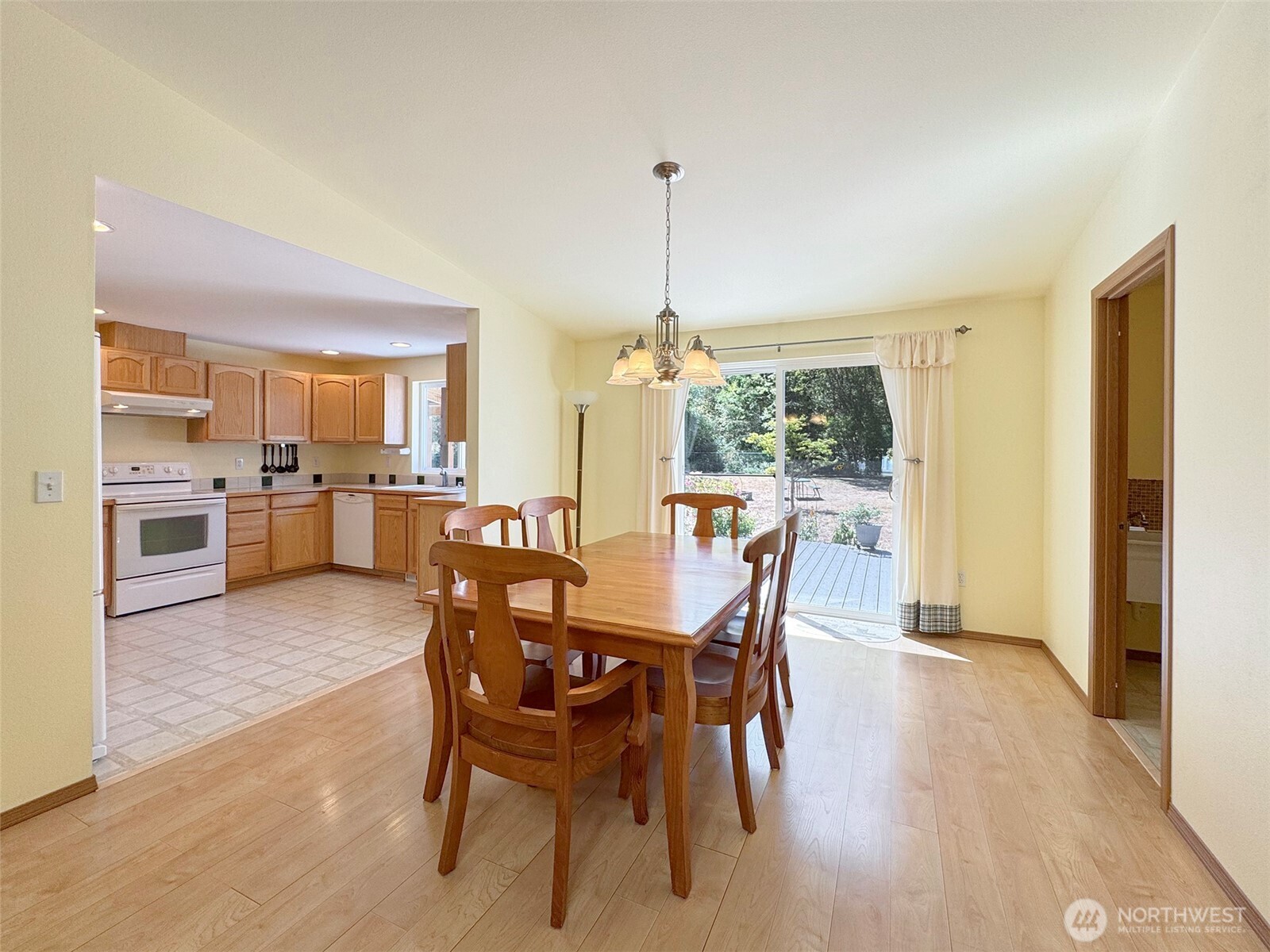 3331 East Masters Road Port Angeles, WA 98362 - Photo 11 of 39 Gallery Image 11