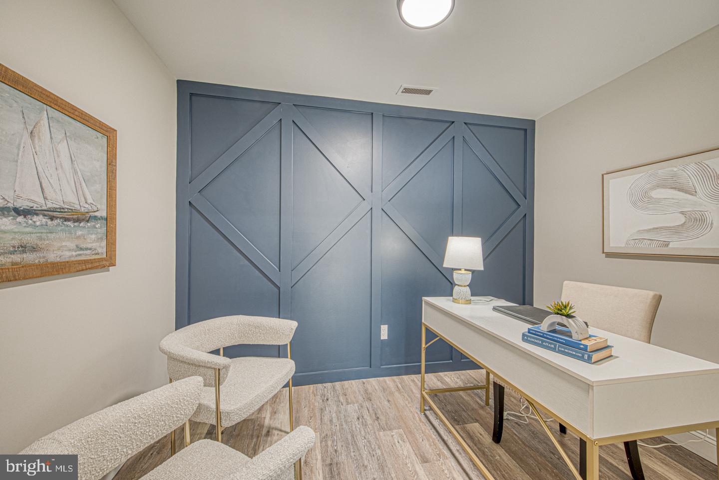 533 Summit House, Unit 533 West Chester, PA 19382 - Photo 10 of 18 a table and chairs in a room