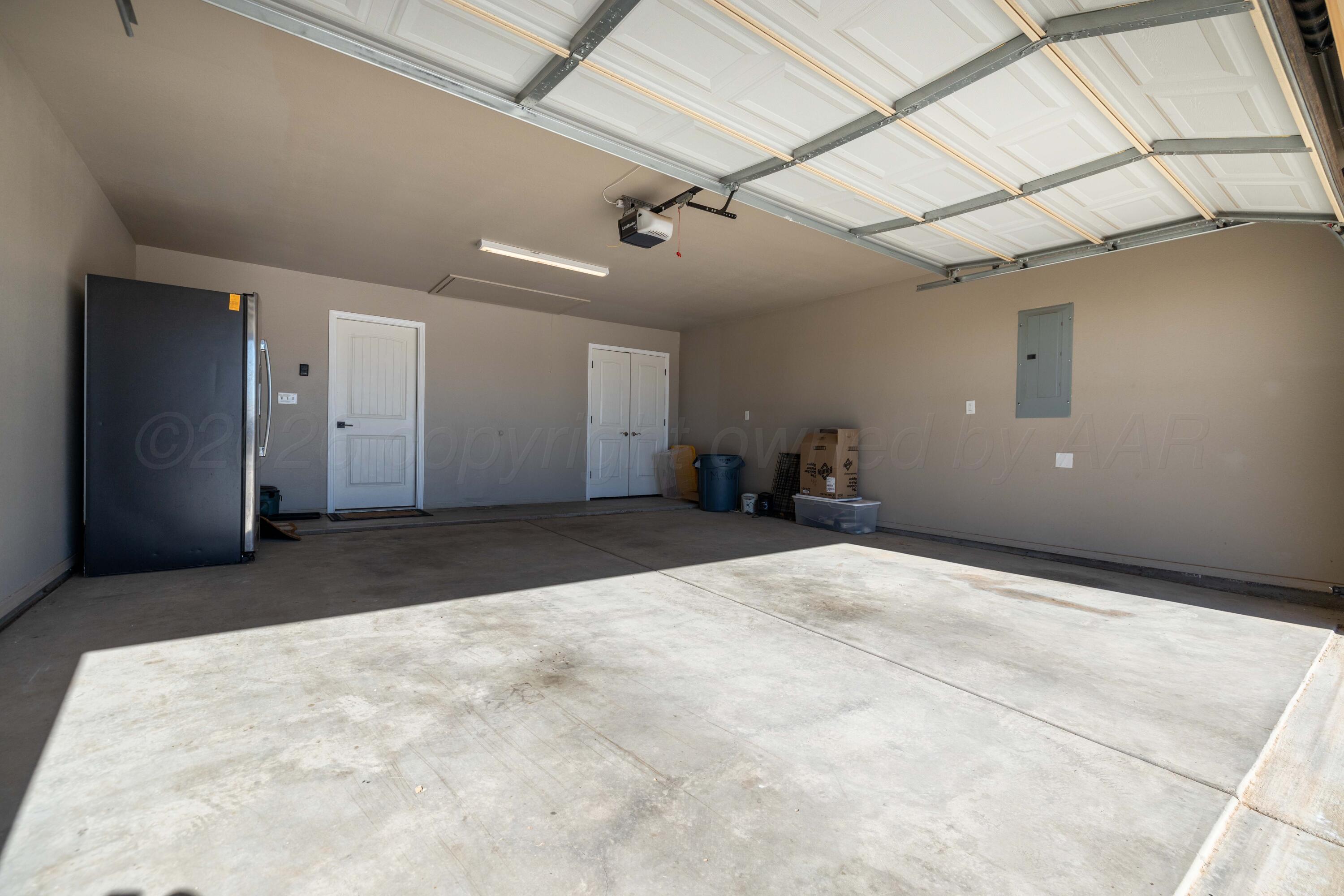 9834 Remington Road Canyon, TX 79015 - Photo 34 of 46 a view of a livingroom with a furniture
