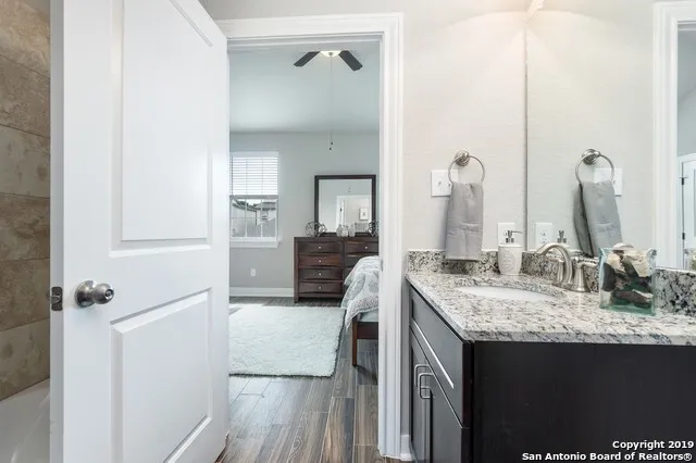 $1,500 | 3067 View Ridge Drive, Unit 11, Spring Branch, TX 78070