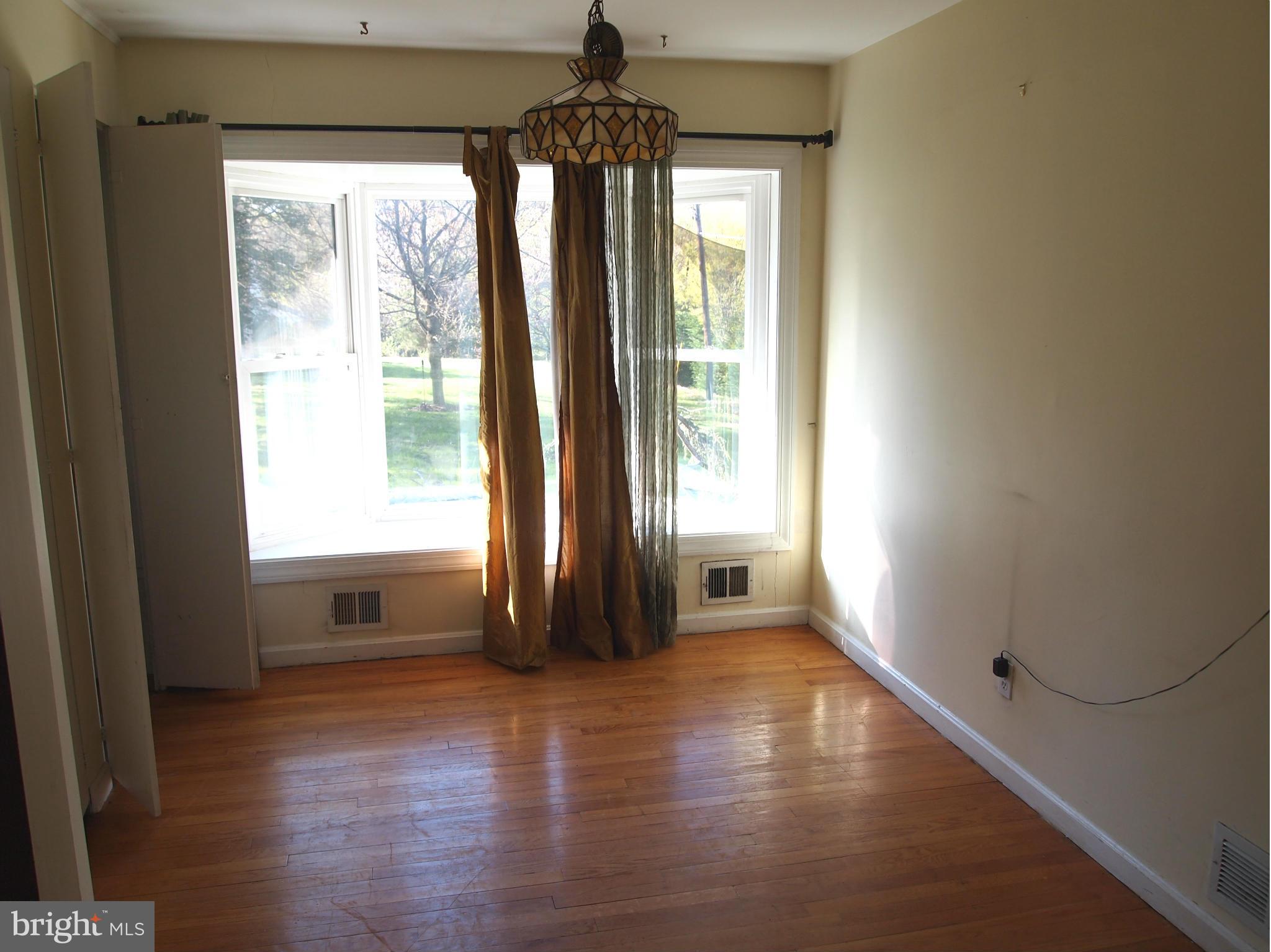 717 Tanley Road Silver Spring, MD 20904 - Photo 3 of 11 Dining Room