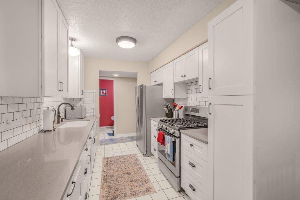 8771 Basswood Road Eden Prairie, MN 55344 - Photo 11 of 24