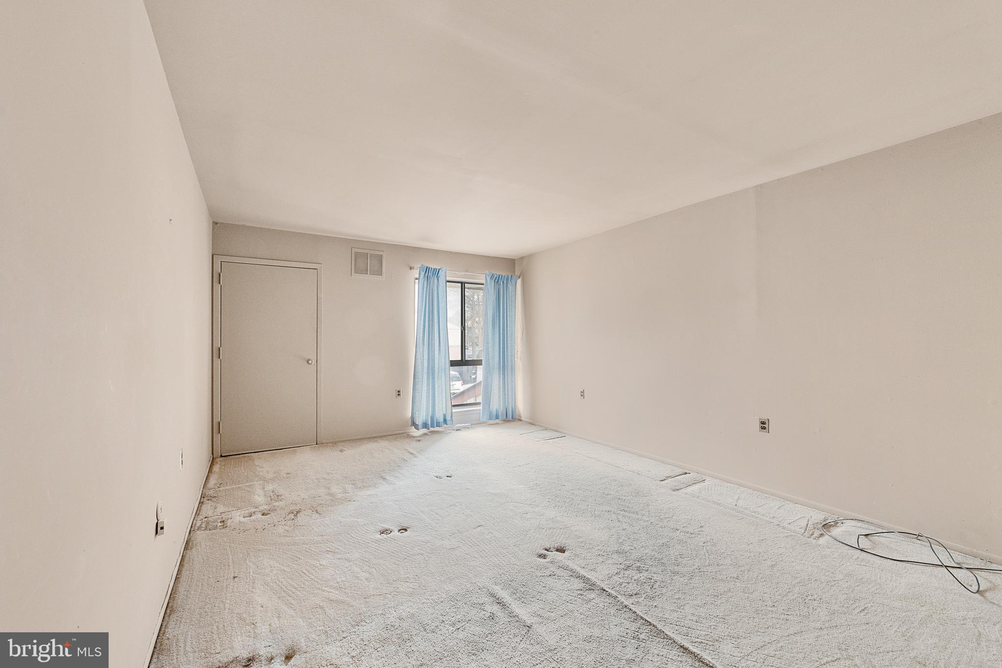 803 Timber Creek Road Clementon, NJ 08021 - Photo 13 of 26 a view of an empty room