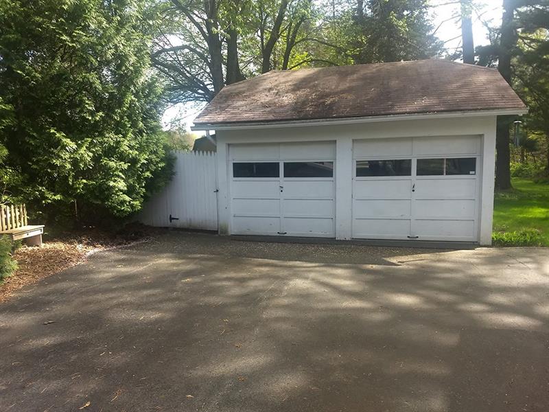 1060 East Pike Road Indiana, PA 15701 - Photo 18 of 18 Garage