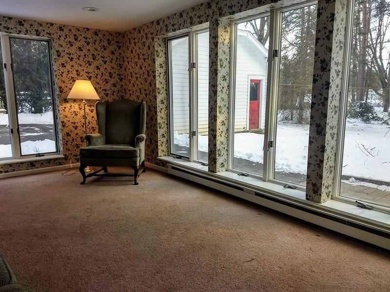 1060 East Pike Road Indiana, PA 15701 - Photo 6 of 18 Family Room