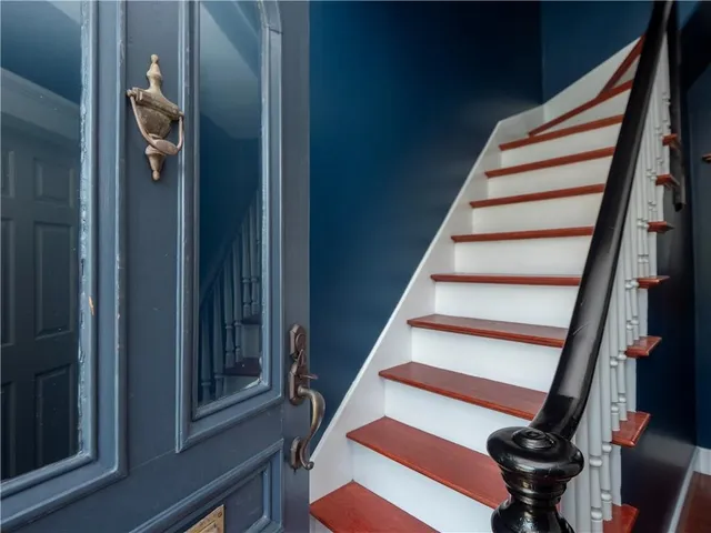 $2,300 | 7 Howe Street, Bristol, RI 02809