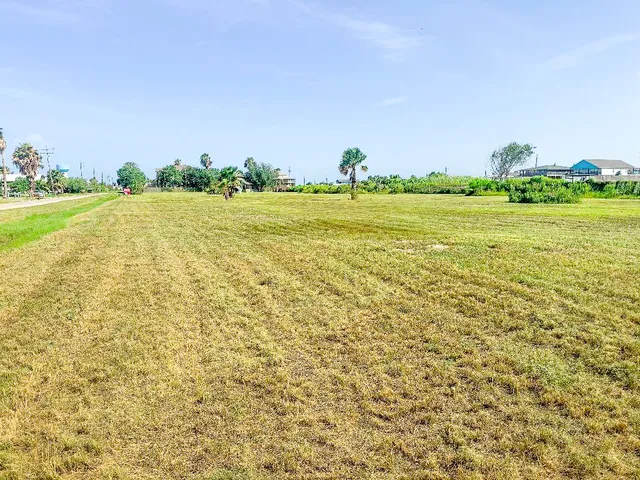 a view of a lake with houses