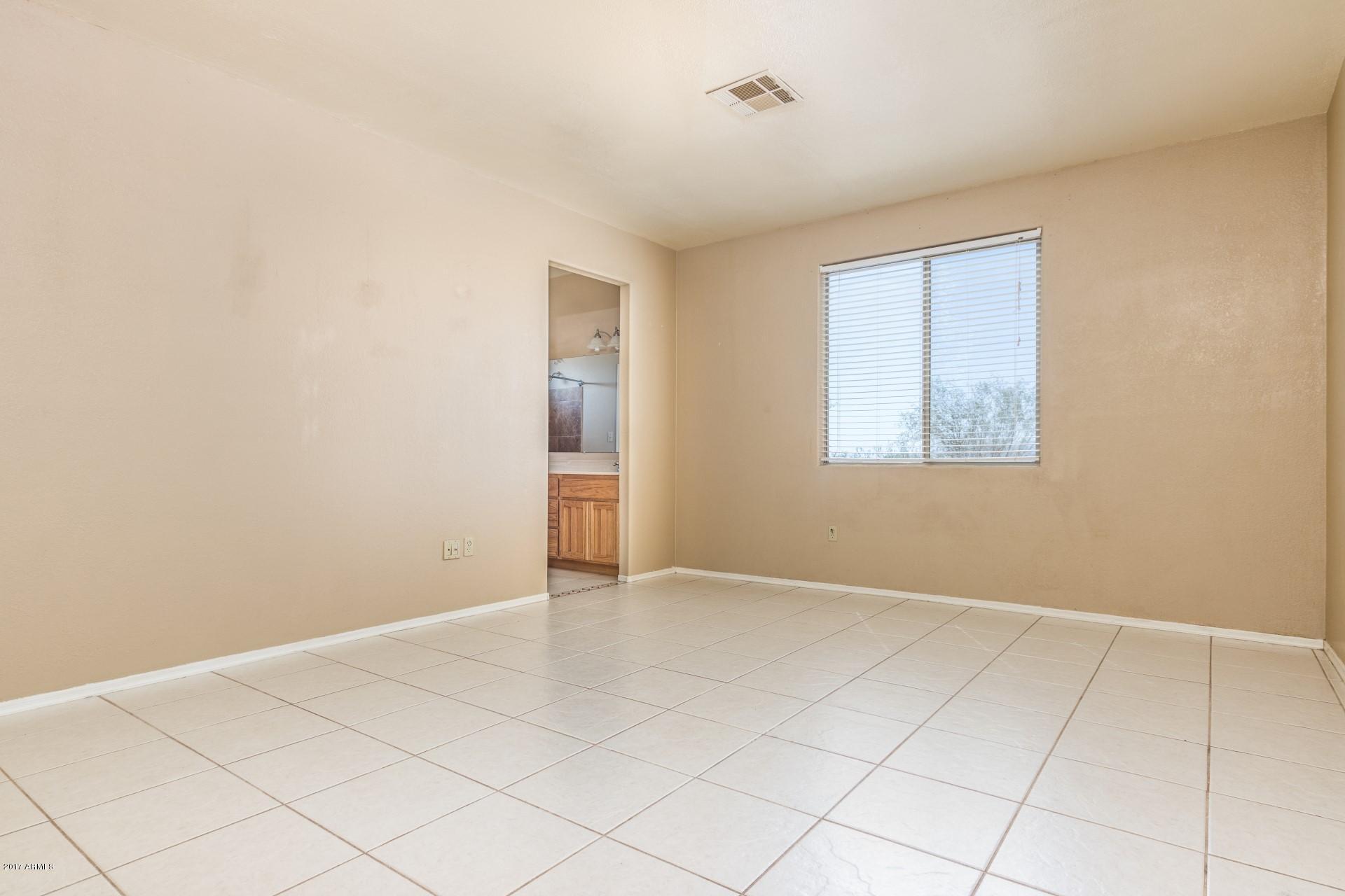 23027 West Montgomery Road Wittmann, AZ 85361 - Photo 12 of 29 0012-Montgomery (13)