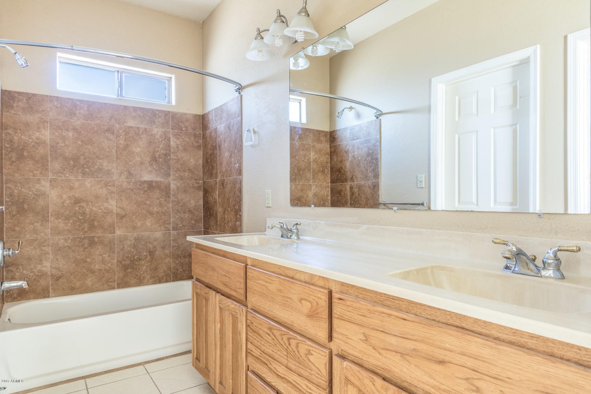 23027 West Montgomery Road Wittmann, AZ 85361 - Photo 14 of 29 0014-Montgomery (15)