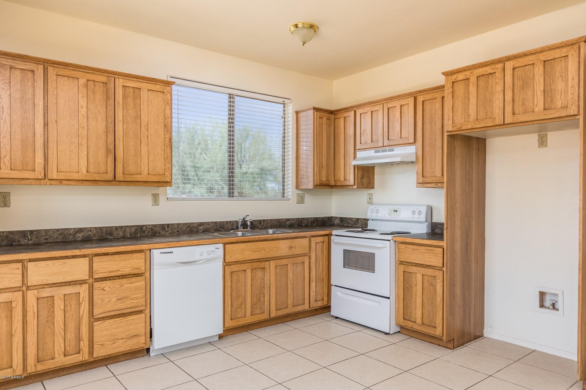 23027 West Montgomery Road Wittmann, AZ 85361 - Photo 17 of 29 0017-Montgomery (18)