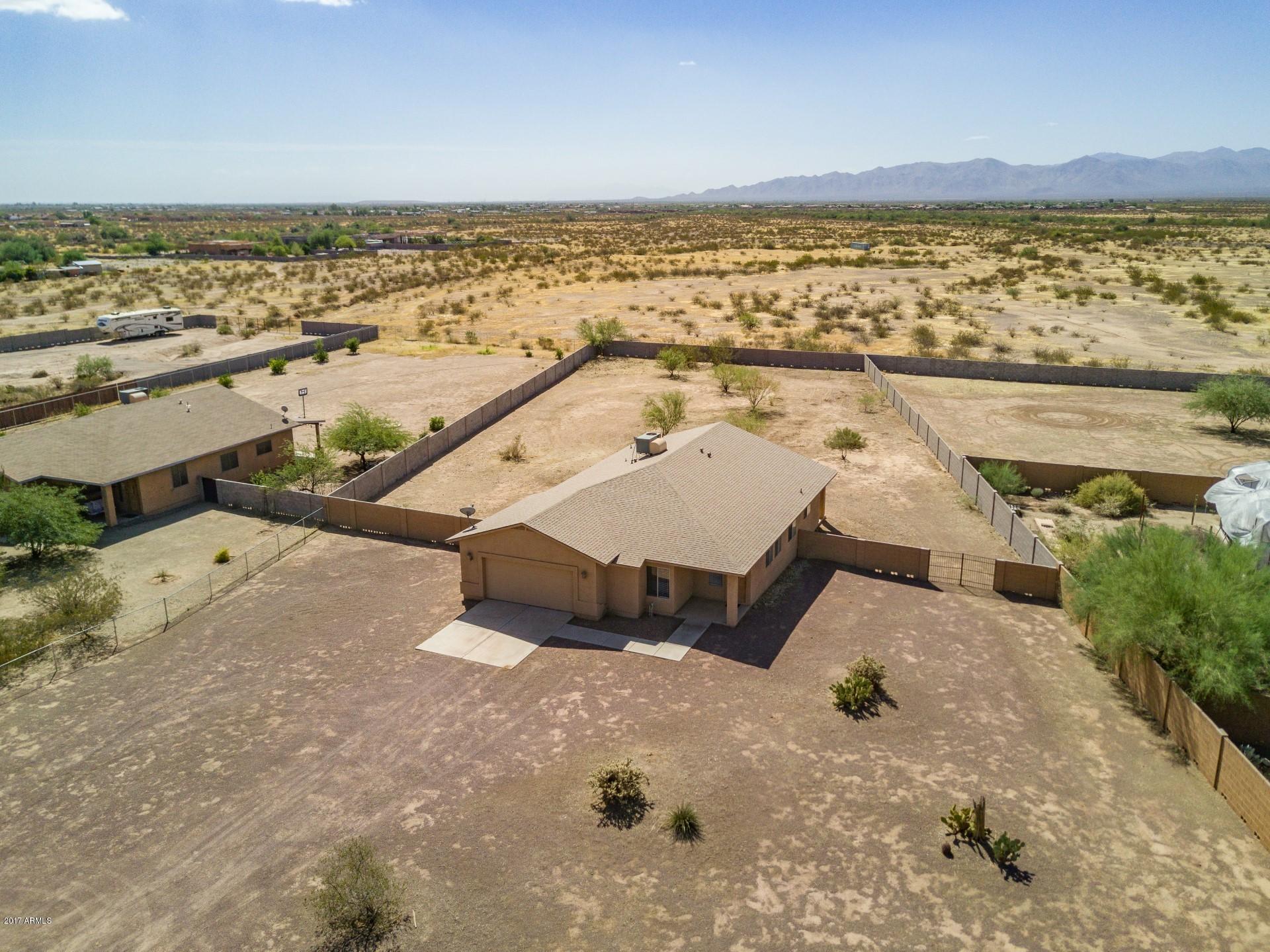 23027 West Montgomery Road Wittmann, AZ 85361 - Photo 22 of 29 0022-Montgomery DRONE (1)