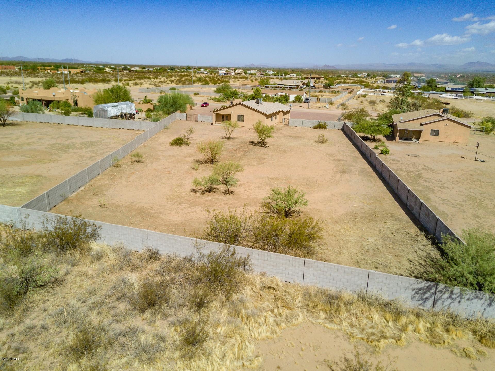 23027 West Montgomery Road Wittmann, AZ 85361 - Photo 25 of 29 0025-Montgomery DRONE (4)