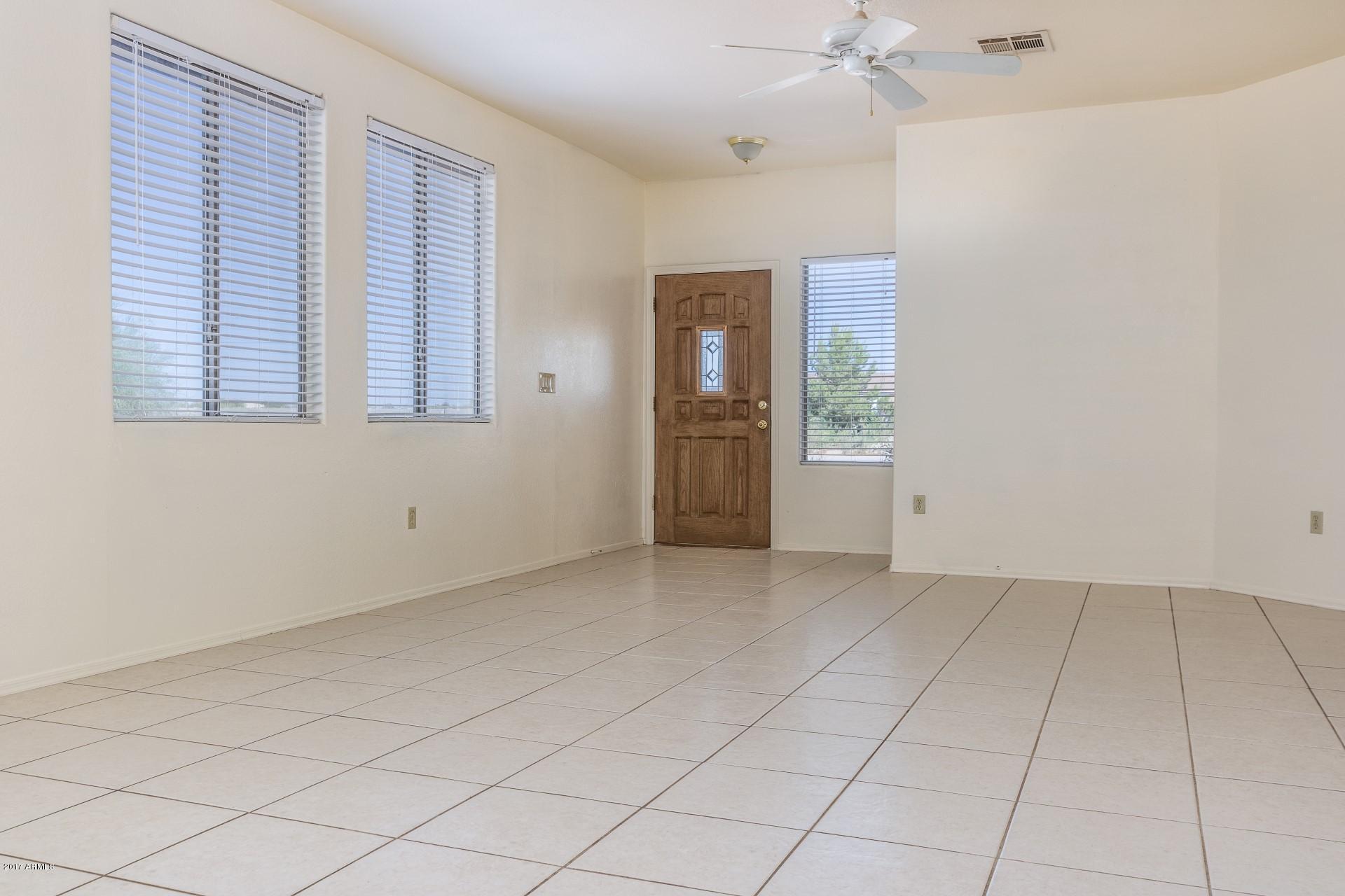 23027 West Montgomery Road Wittmann, AZ 85361 - Photo 4 of 29 0004-Montgomery (5)