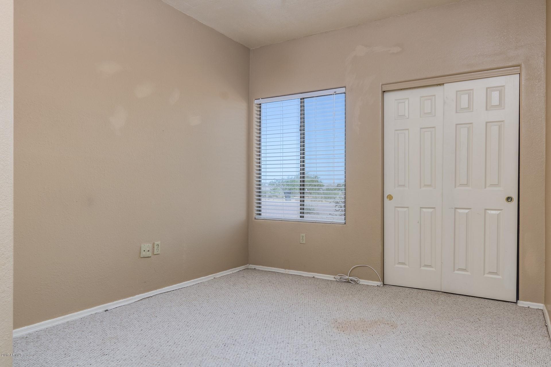 23027 West Montgomery Road Wittmann, AZ 85361 - Photo 9 of 29 0009-Montgomery (10)