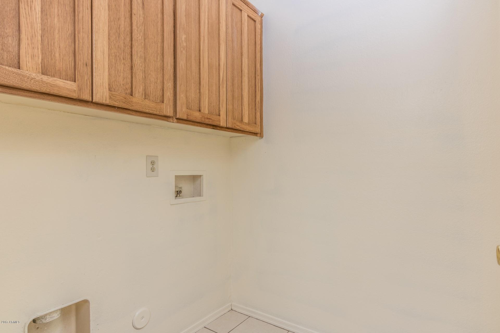 23027 West Montgomery Road Wittmann, AZ 85361 - Photo 10 of 29 0010-Montgomery (11)