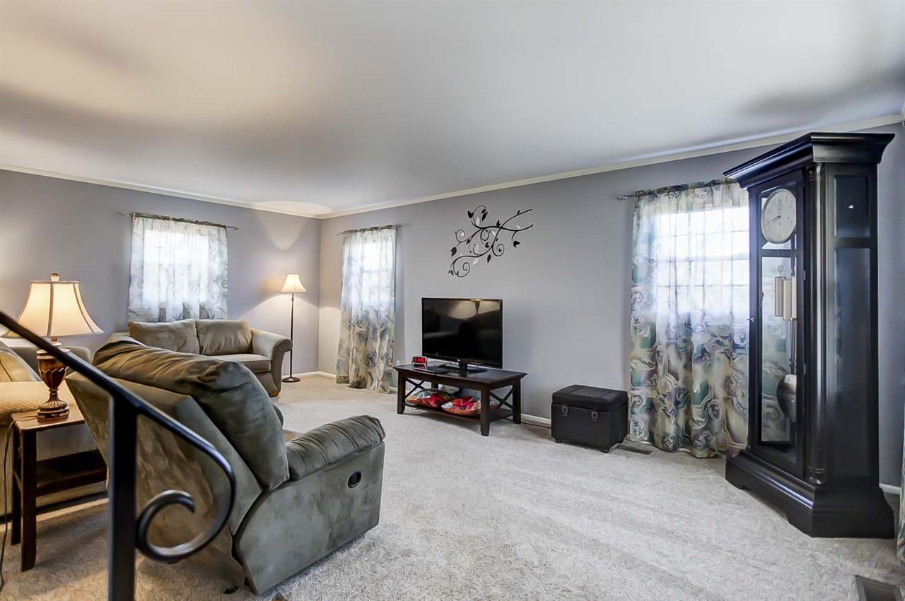 10619 Wheelock Road Fort Wayne, IN 46835 - Photo 5 of 35