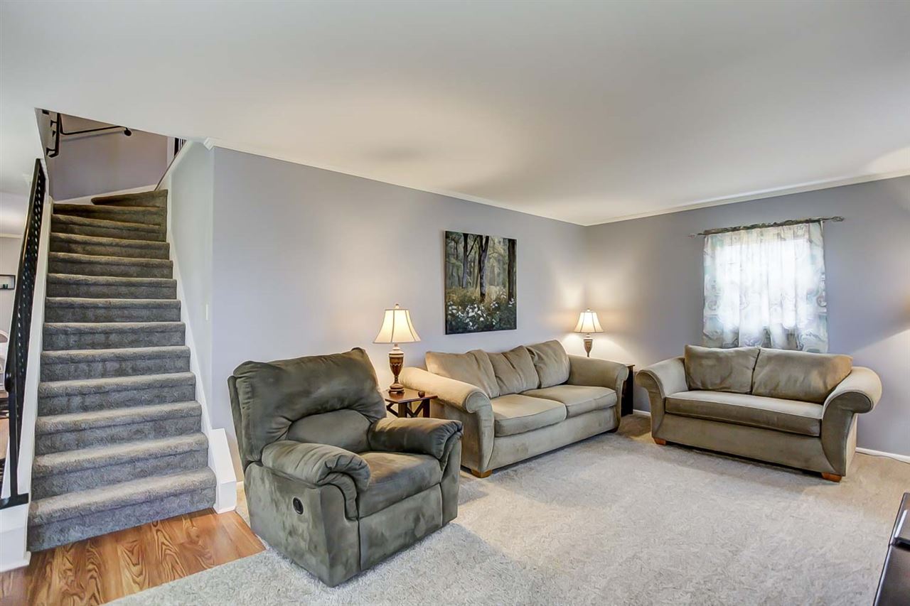 10619 Wheelock Road Fort Wayne, IN 46835 - Photo 6 of 35