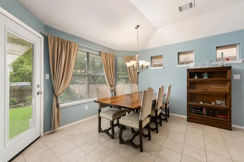 $325,000 | 810 Hilltop Drive, Leander, TX 78641