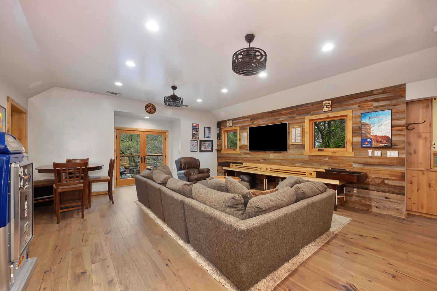 9475 King Road Loomis, CA 95650 - Photo 75 of 96 a living room with furniture wooden floor and a flat screen tv