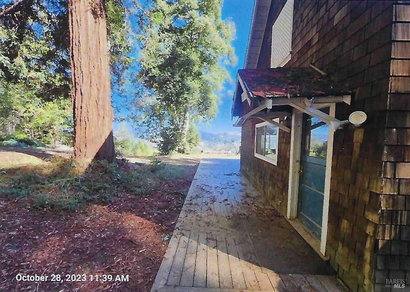 7020 Hearst Road Willits, CA 95490 - Photo 4 of 13 Gallery Image 4