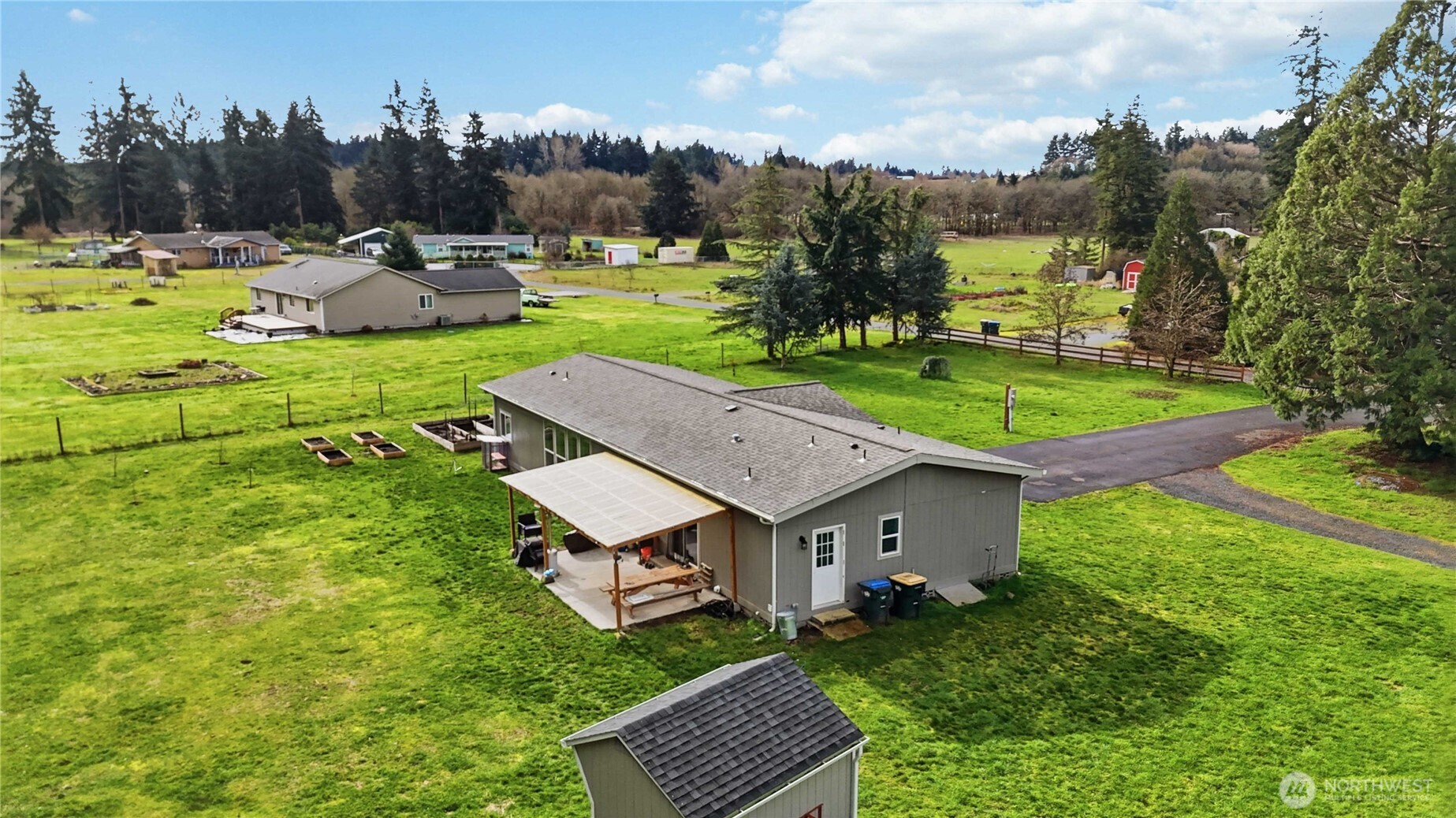 18342 Kohse Lane Southwest Rochester, WA 98579 - Photo 5 of 36