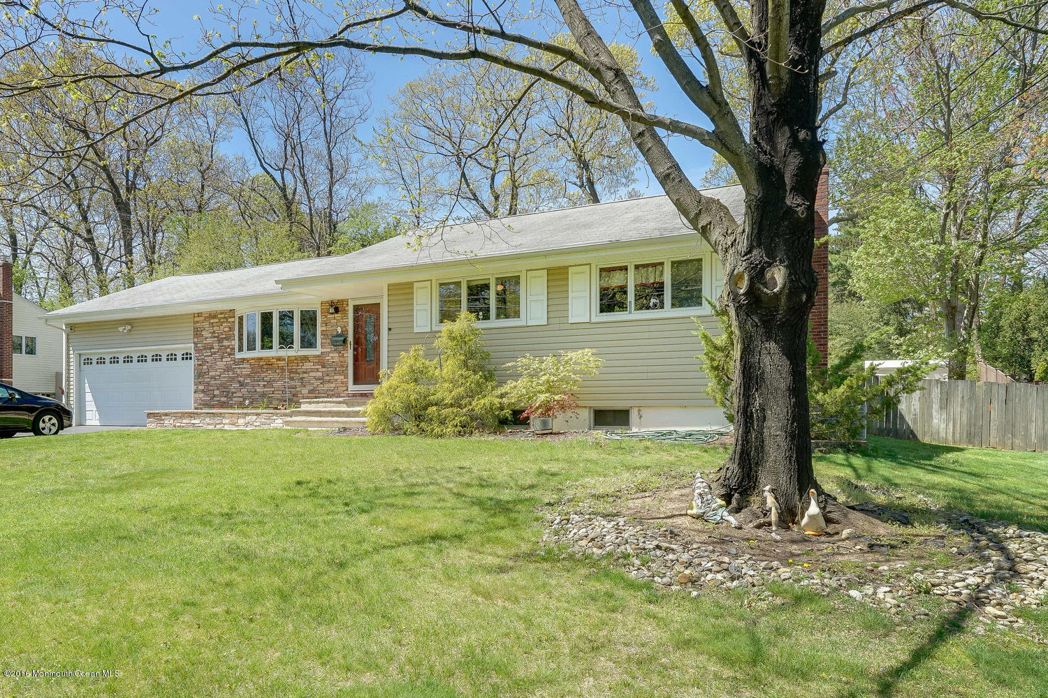 9 Chestnut Ridge Road Holmdel, NJ 07733 - Photo 39 of 39 a view of a house with backyard and garden