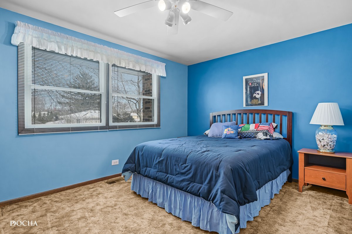 5S621 Ridgeview Lane Naperville, IL 60540 - Photo 23 of 46 Gallery Image 23