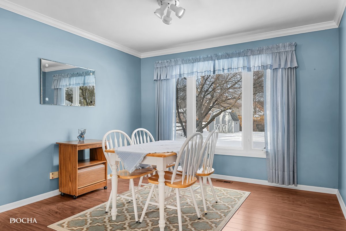 5S621 Ridgeview Lane Naperville, IL 60540 - Photo 5 of 46 Gallery Image 5