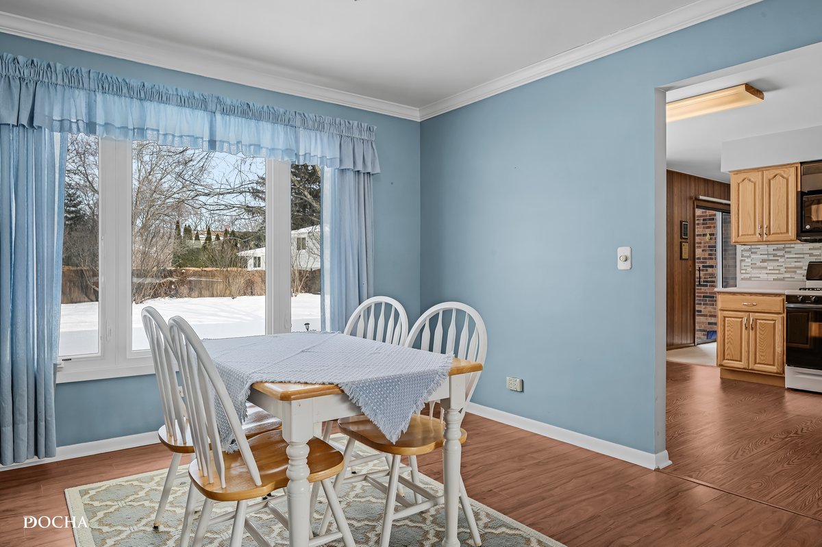 5S621 Ridgeview Lane Naperville, IL 60540 - Photo 6 of 46 Gallery Image 6