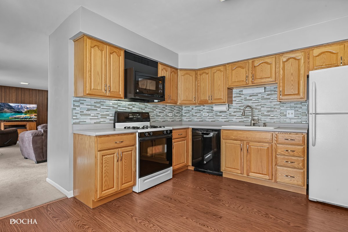 5S621 Ridgeview Lane Naperville, IL 60540 - Photo 8 of 46 Gallery Image 8