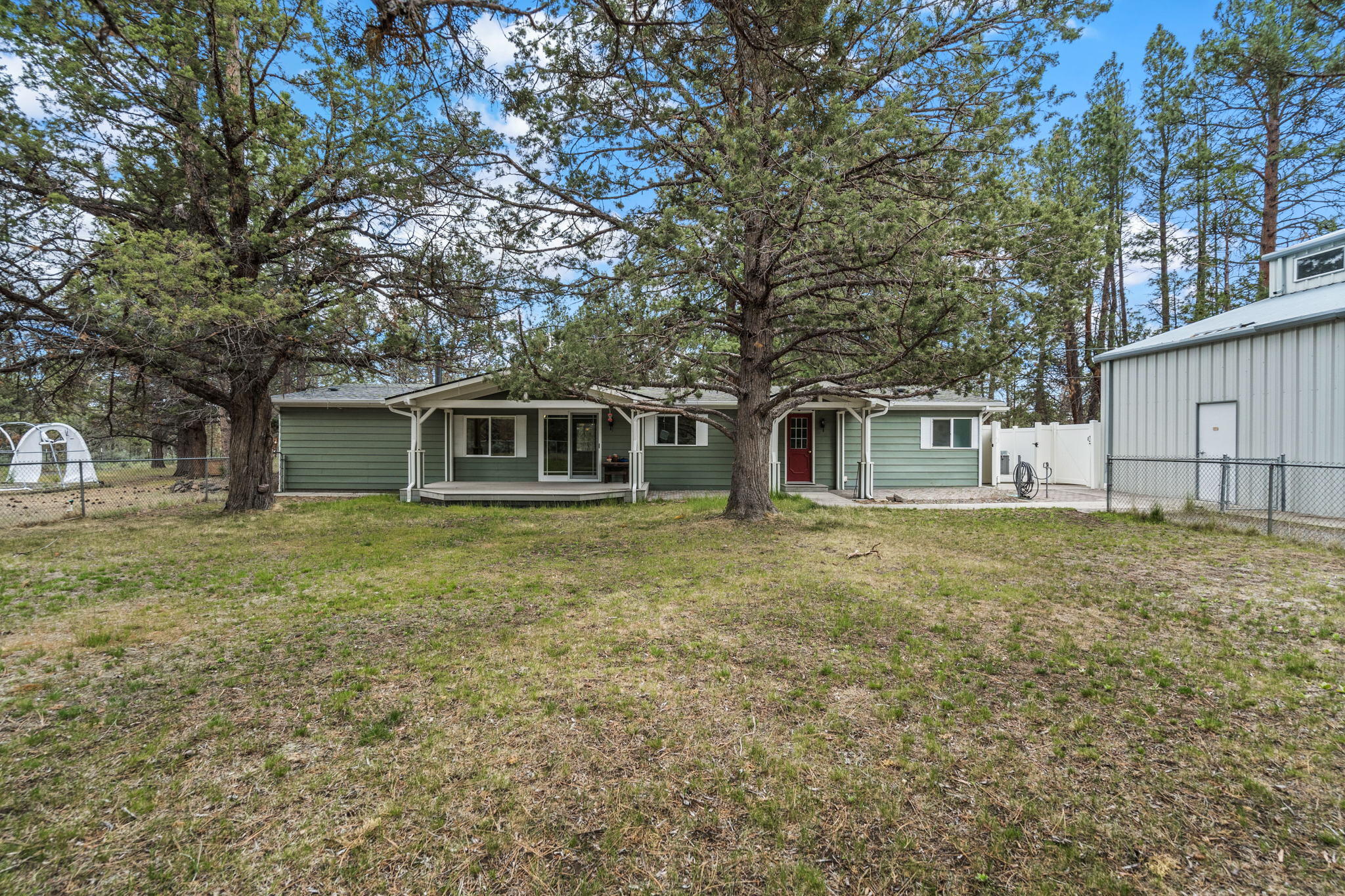 63985 Tyler Road Bend, OR 97703 - Photo 30 of 35 2022_06_09_63985_tyler_rd-32
