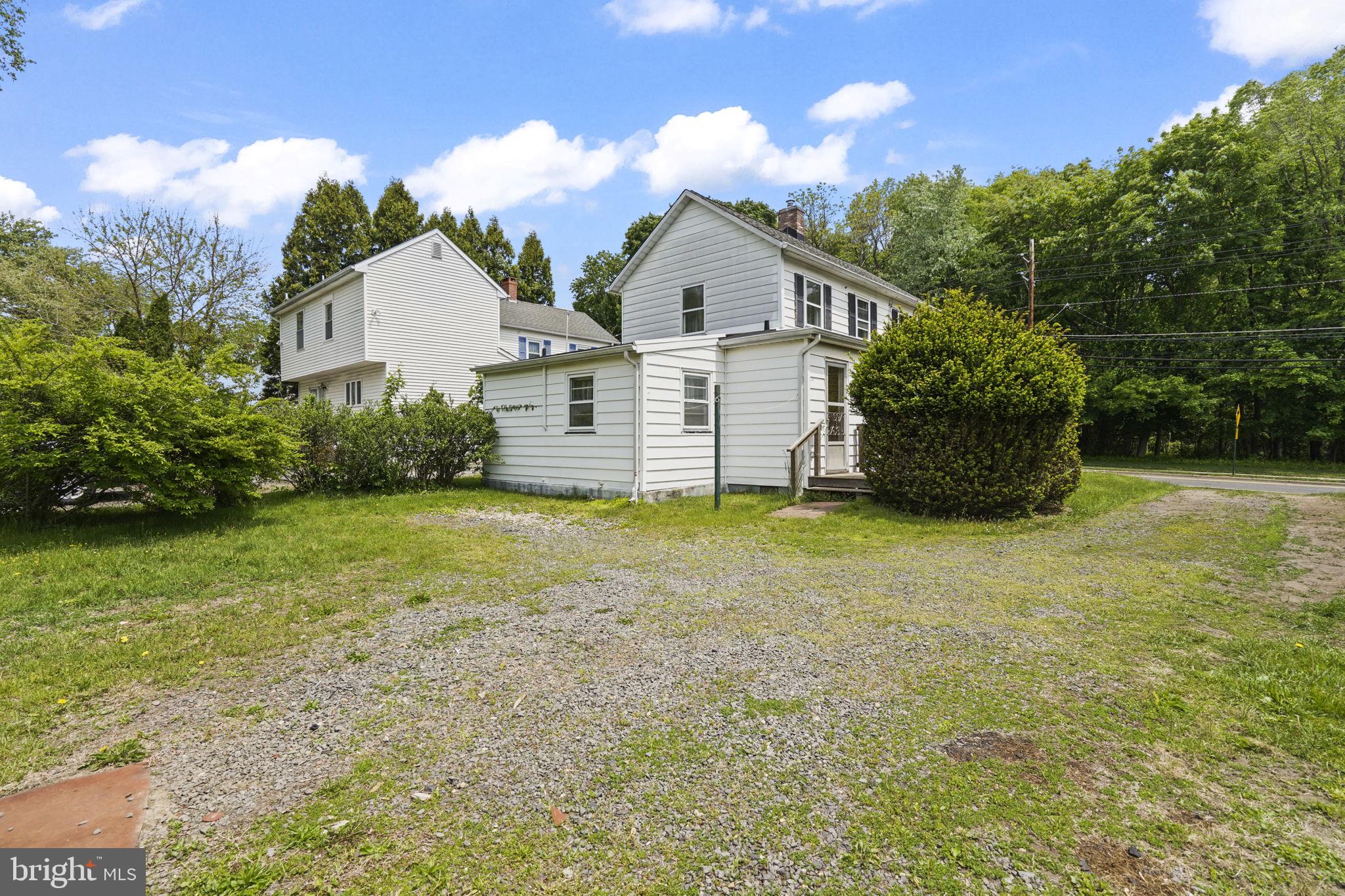 646 Ridge Road Monmouth Junction, NJ 08852 - Photo 24 of 47 Charming home with lush greenery.