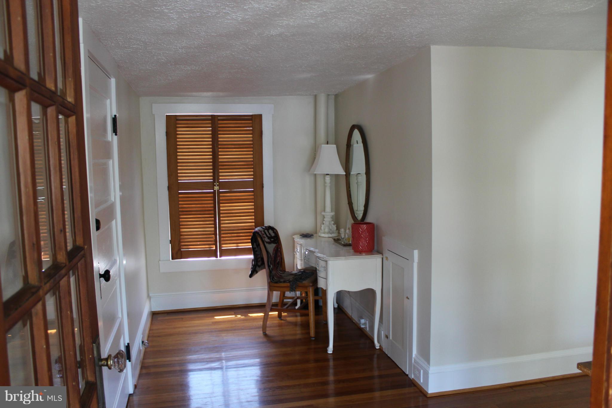 213 White Post Road White Post, VA 22663 - Photo 17 of 30 Interior (General)
