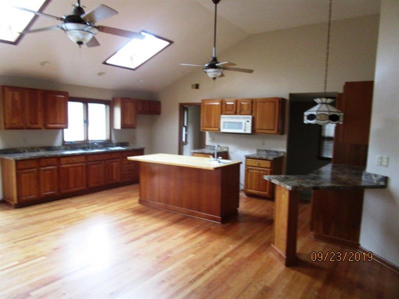 141 Sieber Road Clinton, PA 15026 - Photo 5 of 12