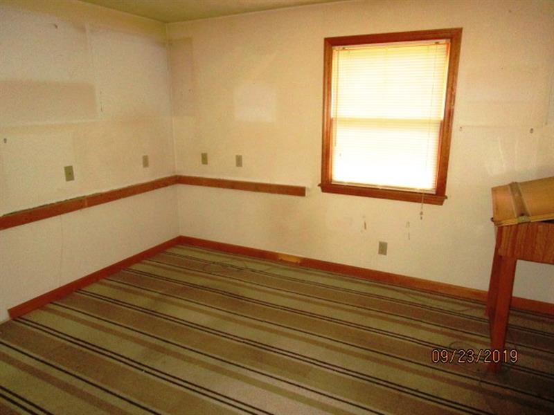 141 Sieber Road Clinton, PA 15026 - Photo 6 of 12