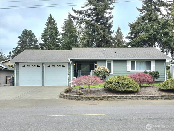 $2,850 | 296 Edinburgh Drive, Camano Island, WA 98282