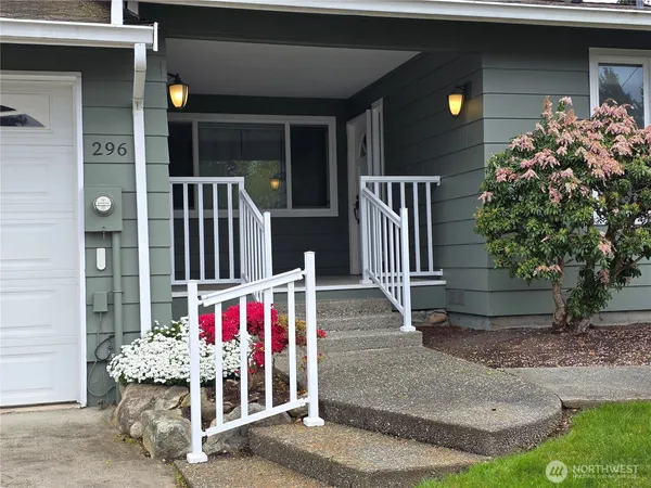 $2,850 | 296 Edinburgh Drive, Camano Island, WA 98282