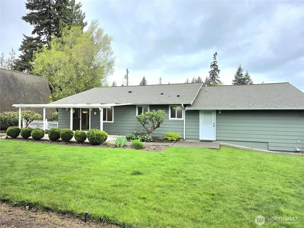 $2,850 | 296 Edinburgh Drive, Camano Island, WA 98282
