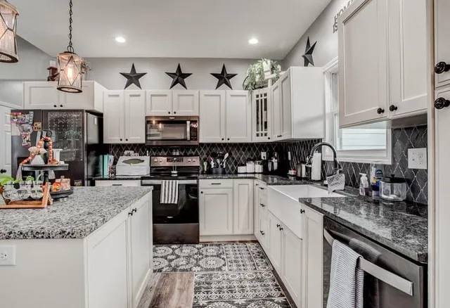 $550,000 | 4434 Missouri Drive, Ottawa, KS 66067