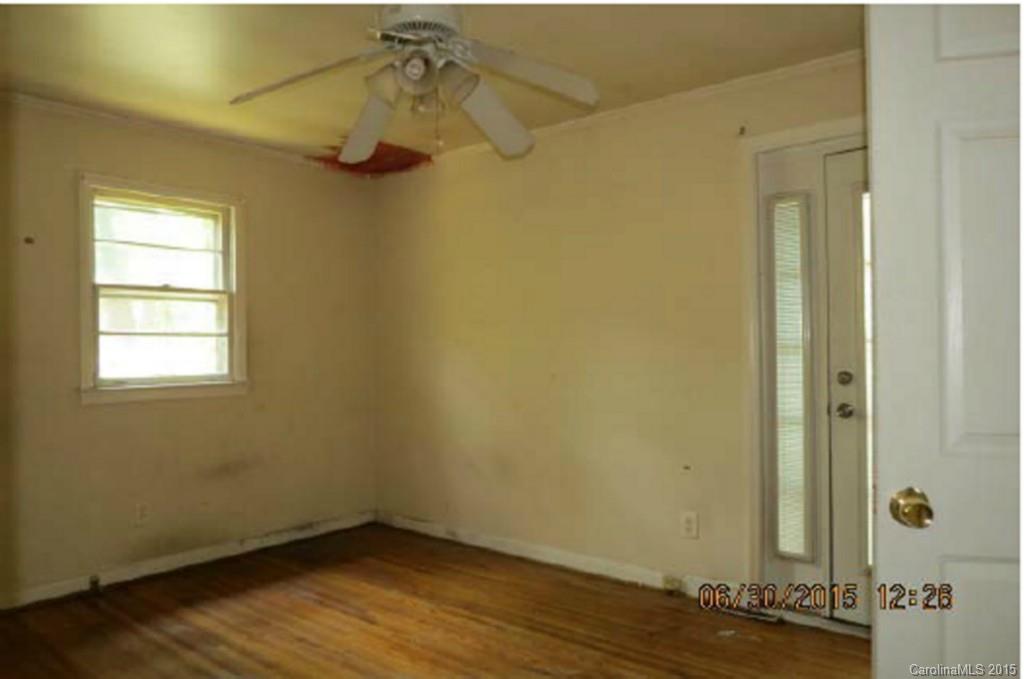 3822 Colebrook Road Charlotte, NC 28215 - Photo 3 of 6 Gallery Image 3