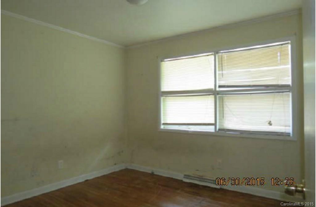 3822 Colebrook Road Charlotte, NC 28215 - Photo 5 of 6 Gallery Image 5