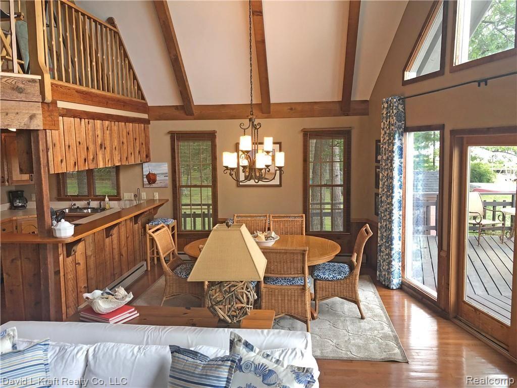 4726 Port Austin Road Caseville, MI 48725 - Photo 7 of 32 4726PtAustinDining.jpg
