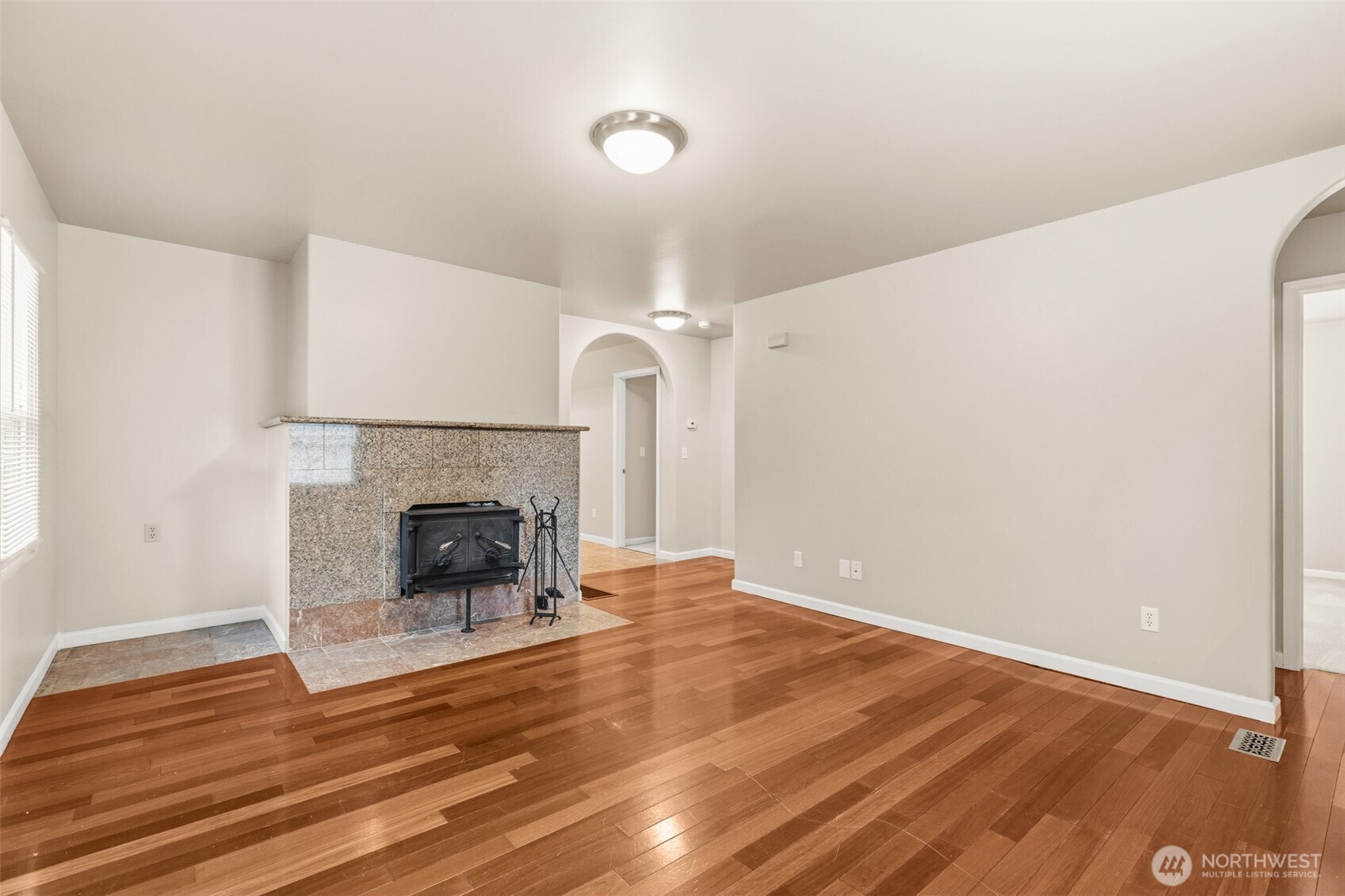 22225 Redmond-Fall City Road Northeast Redmond, WA 98053 - Photo 14 of 40