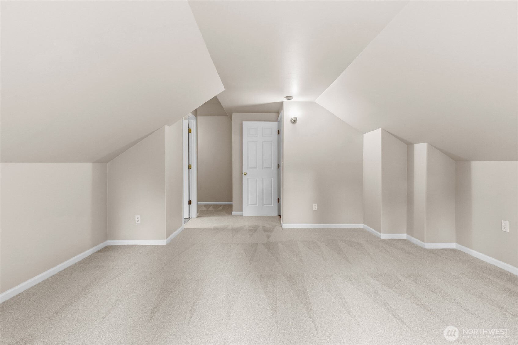 22225 Redmond-Fall City Road Northeast Redmond, WA 98053 - Photo 33 of 40