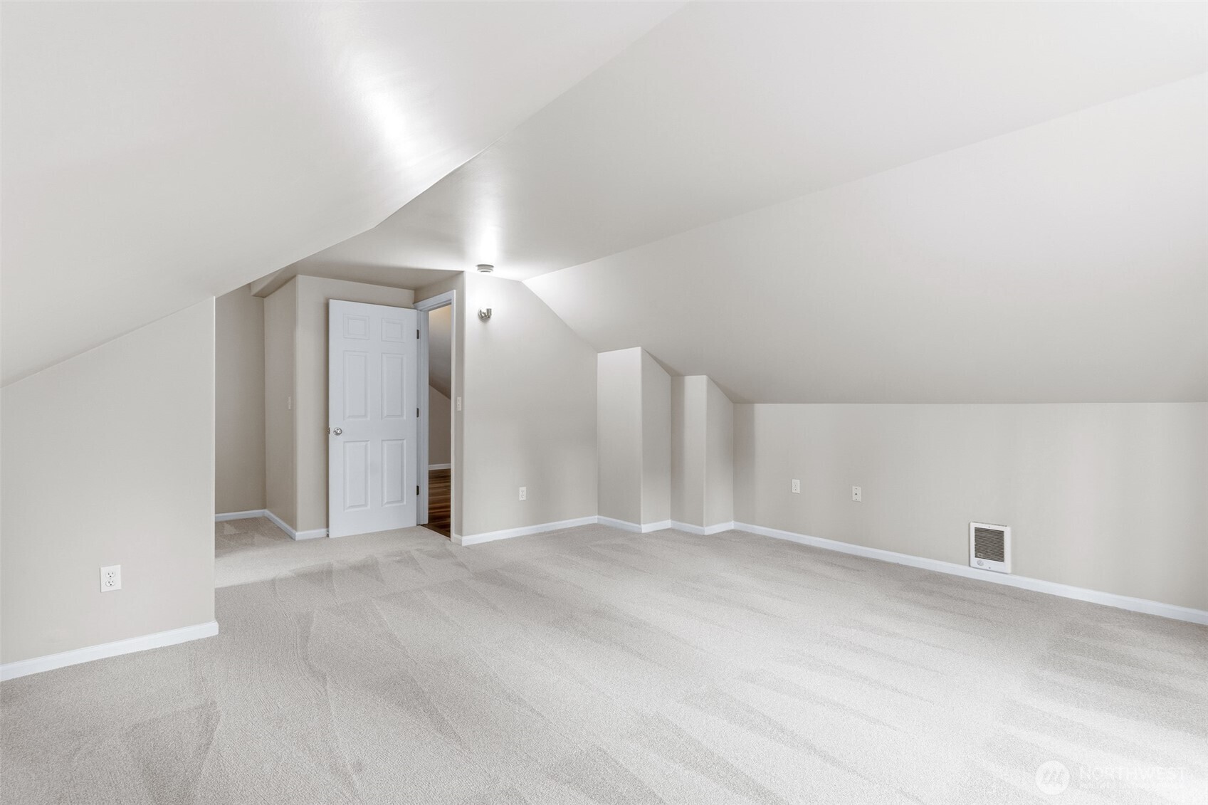 22225 Redmond-Fall City Road Northeast Redmond, WA 98053 - Photo 34 of 40