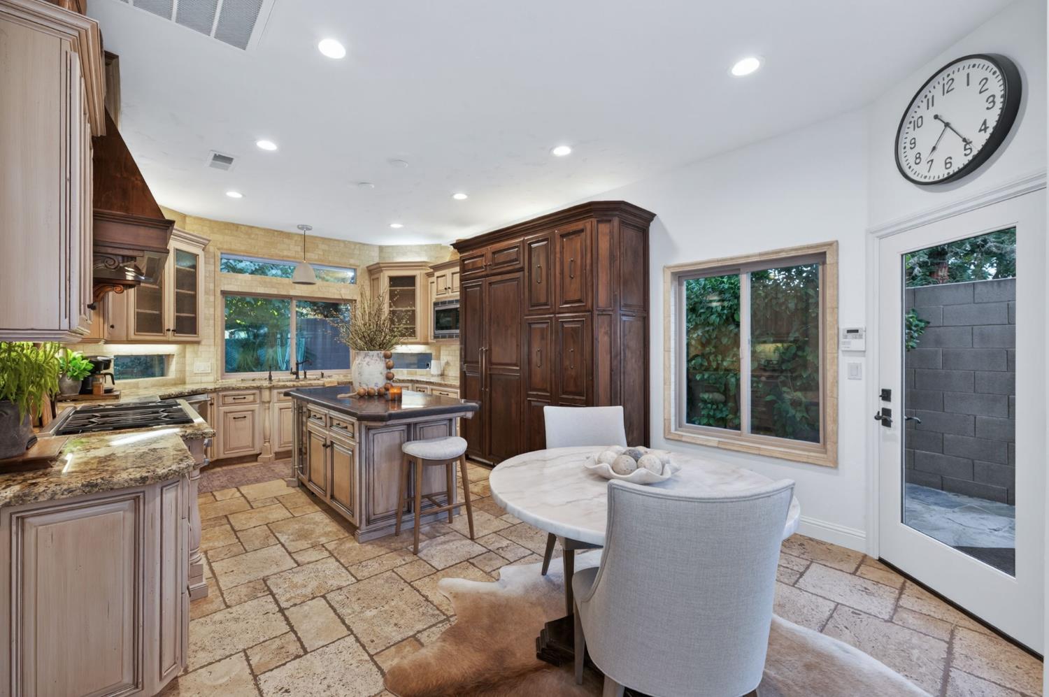 601 Decatur Avenue Clovis, CA 93611 - Photo 13 of 62