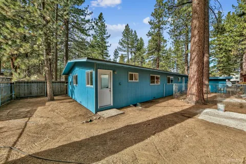 a view of backyard of house