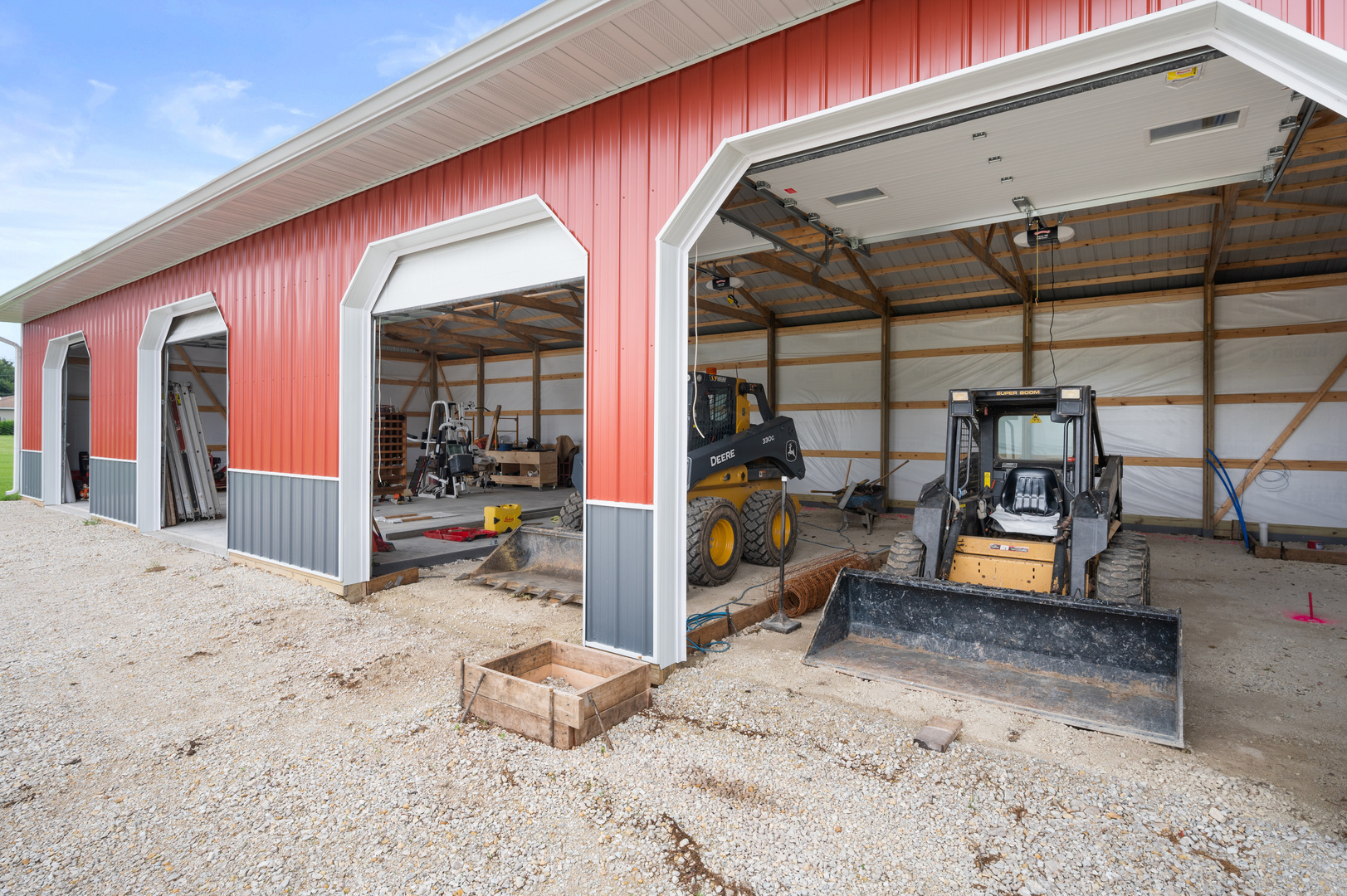 1931 North 36th Road Ottawa, IL 61350 - Photo 11 of 32 a view of a garage